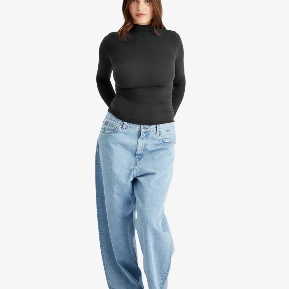 SKIMS Women's Fits Everybody Turtleneck Top - Onyx - Picture 2 of 6